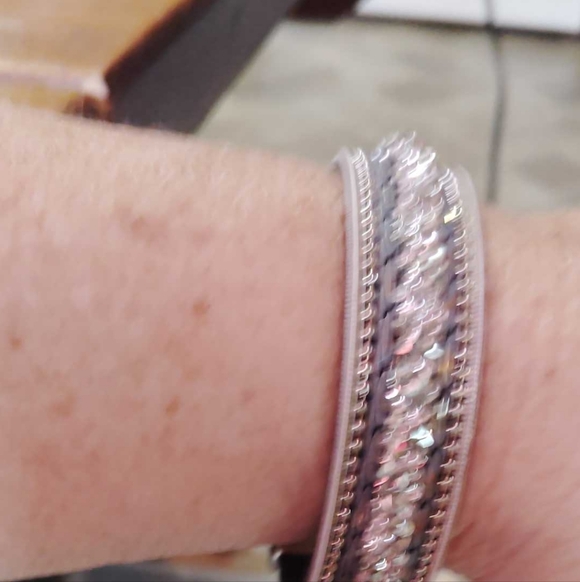 Silver Blue and White Crystal Bracelet Magnetic Locking Clasp - Picture 4 of 10